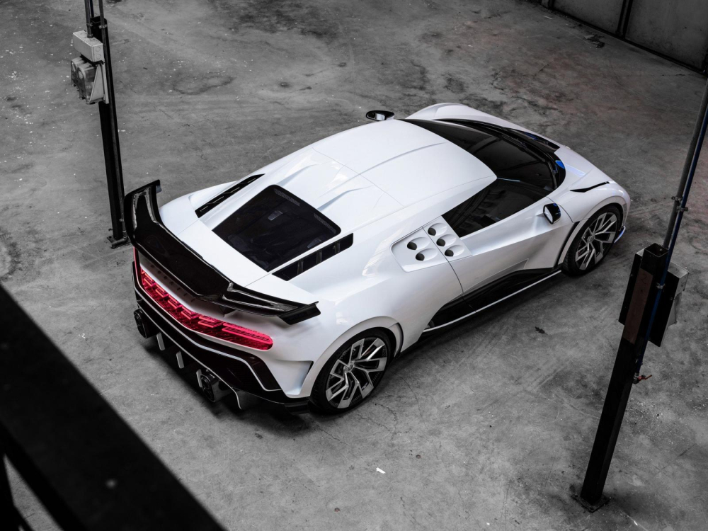 Bugatti Centodieci ch&aacute;y h&agrave;ng trước cả khi ch&iacute;nh thức ra mắt