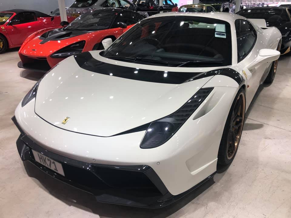 Ferrari 458 Italia kh&ocirc;ng c&ograve;n hiền l&agrave;nh như trước sau khi được chủ nh&acirc;n chi mạnh tay độ lại ngoại thất.