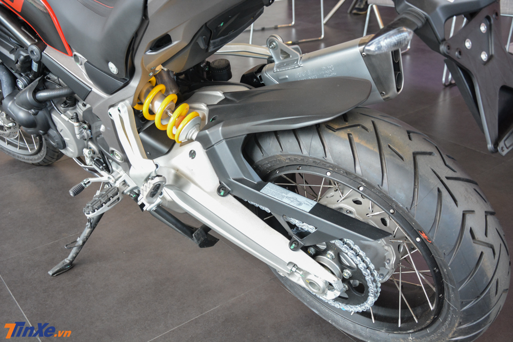 Ducati Multistrada 1260 Enduro 2019 sử dụng hẳn gắp đôi Ducati Multistrada 1260 Enduro 2019 sử dụng hẳn gắp đôi