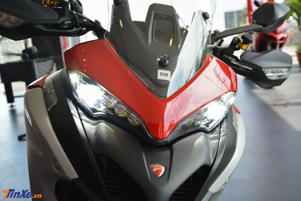 Đèn pha Full LED của Ducati Multistrada 1260 Enduro 2019 Đèn pha Full LED của Ducati Multistrada 1260 Enduro 2019
