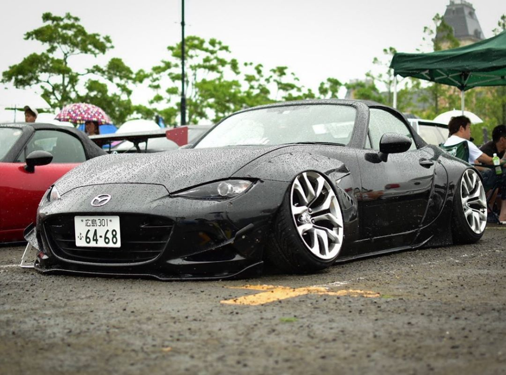 Chiếc Mazda MX-5 đ&atilde; được độ theo phong c&aacute;ch s&aacute;t đất rất độc ở Nhật Bản