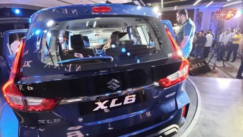 Cụm đ&egrave;n hậu của Suzuki XL6 2019 c&oacute; thiết kế kh&aacute;c so với Ertiga