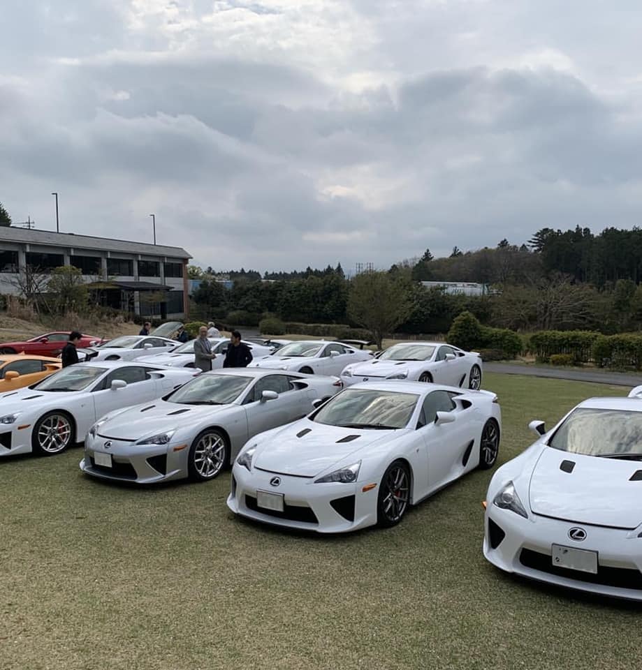 Có hơn 15 chiếc Lexus LFA góp mặt trong buổi tụ tập của những người yêu dòng siêu xe hàng hiếm này tại Nhật Bản Có hơn 15 chiếc Lexus LFA góp mặt trong buổi tụ tập của những người yêu dòng siêu xe hàng hiếm này tại Nhật Bản