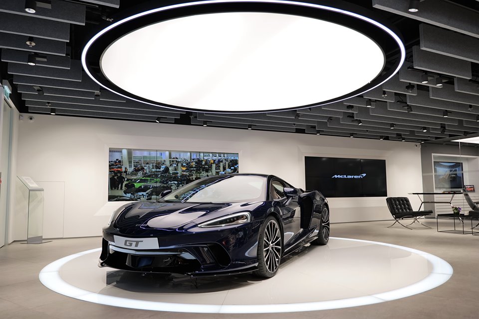 Si&ecirc;u xe McLaren GT lần đầu ti&ecirc;n hạ lốp tại Hồng K&ocirc;ng