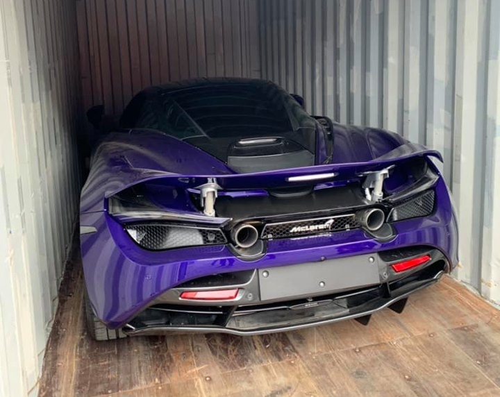 Chủ resort nổi tiếng nhất Long Hải đ&atilde; nhận b&agrave;n giao si&ecirc;u xe McLaren 720S m&agrave;u t&iacute;m độc nhất Việt Nam
