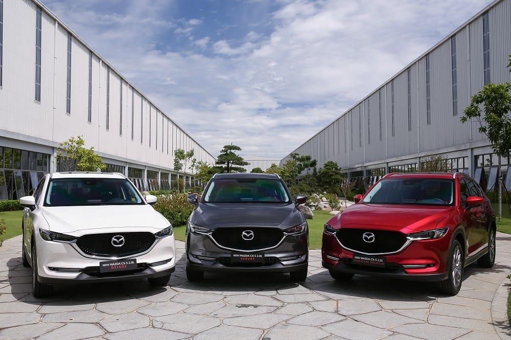 Mazda CX-5 thế hệ 6.5 mới được điều chỉnh tăng gi&aacute; ni&ecirc;m yết th&ecirc;m 30 triệu đồng cho tất cả c&aacute;c phi&ecirc;n bản