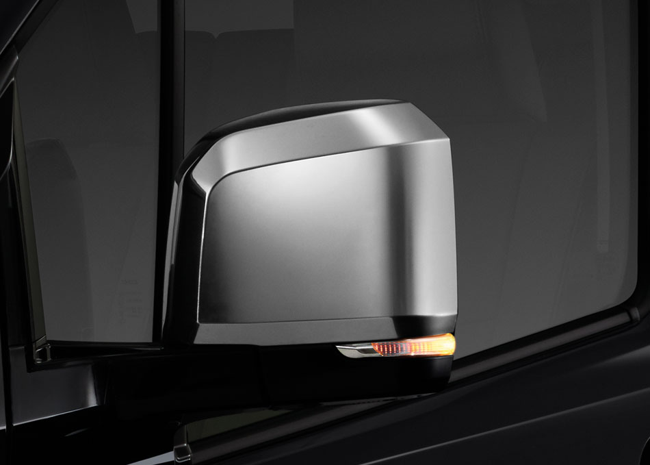 Gương chiếu hậu gập điện, tích hợp đèn xi-nhan của Toyota Majesty 2019 Gương chiếu hậu gập điện, tích hợp đèn xi-nhan của Toyota Majesty 2019