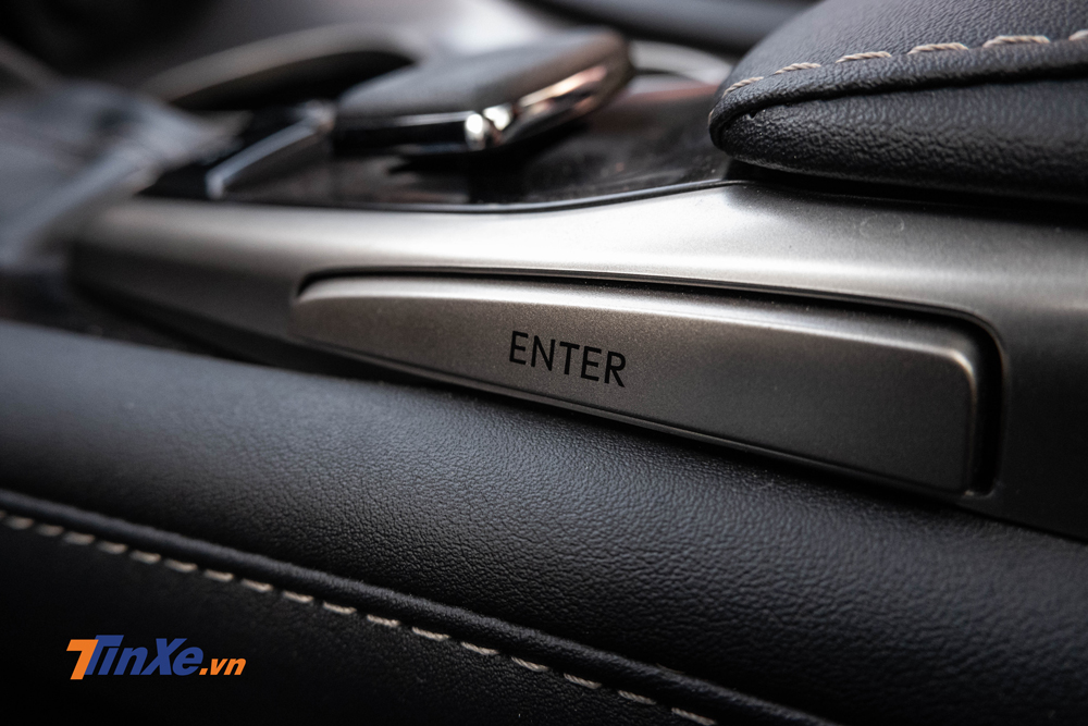 N&uacute;t bấm &ldquo;Enter&rdquo; chọn chế độ b&ecirc;n cạnh Touchpad điều chỉnh cảm ứng ở khu vực bệ t&igrave; tay