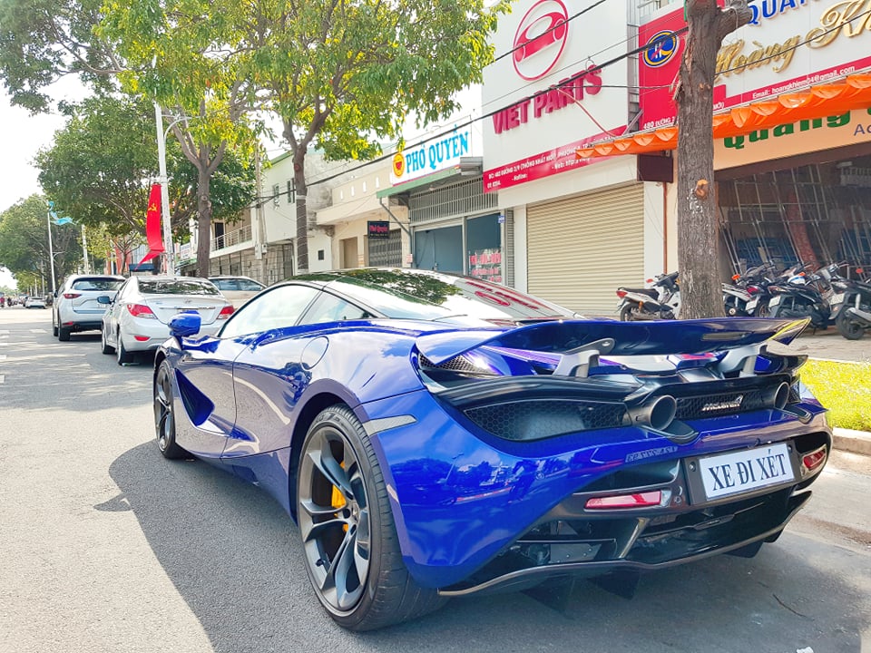 Chiếc McLaren 720S n&agrave;y chưa c&oacute; biển số