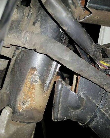 Một số trường hợp khung xe rời khỏi cổ phốt được chia sẻ lên các cộng đồng Royal Enfield