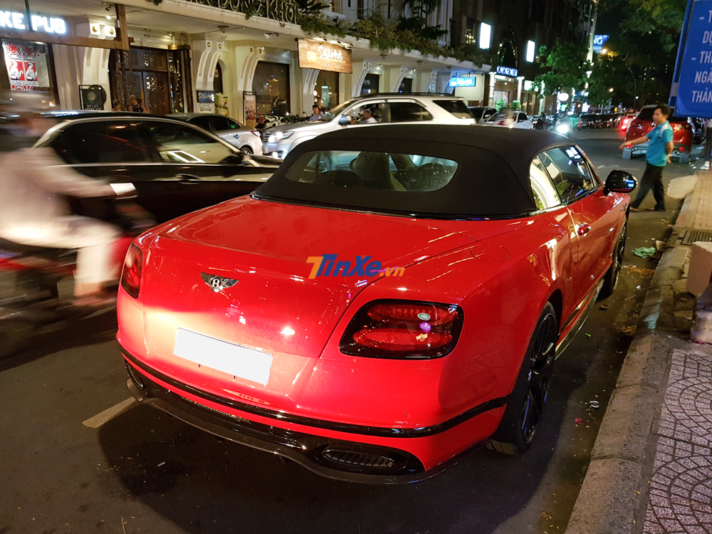 Còn đây là Bentley Continental GT Supersports Convertible 2018