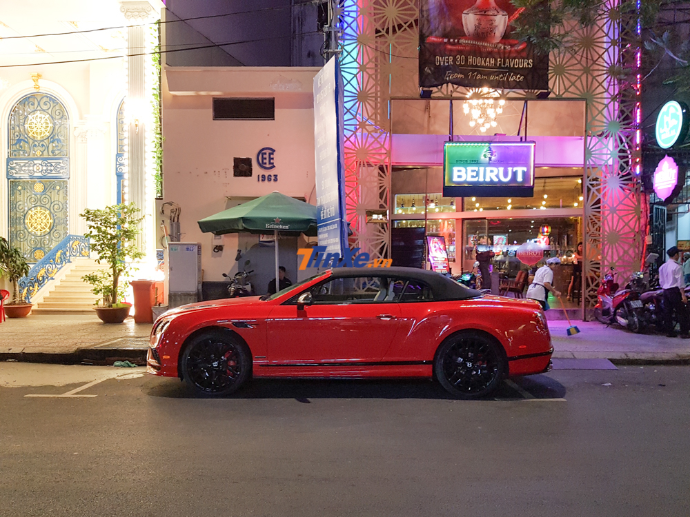 Hiện số lượng d&ograve;ng xe Bentley Continental Supersports mui trần tại Việt Nam đ&atilde; 3 chiếc