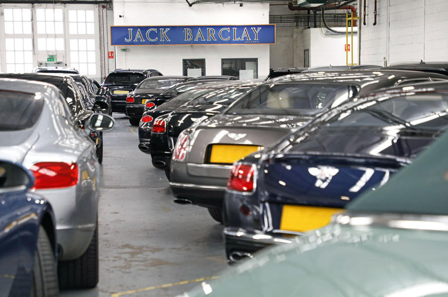 Trung t&acirc;m hậu m&atilde;i Bentley Jack Barclay