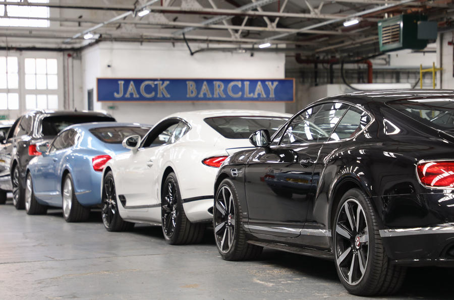 Trung t&acirc;m hậu m&atilde;i Bentley Jack Barclay