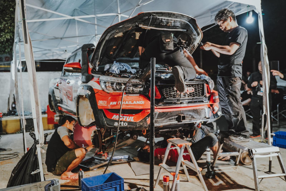 Để c&oacute; thể tham gia AXCR 2019, những chiếc Mitsubishi Triton của Racing AKA phải được n&acirc;ng cấp để đ&aacute;p ứng đ&uacute;ng theo ti&ecirc;u chuẩn của FIA