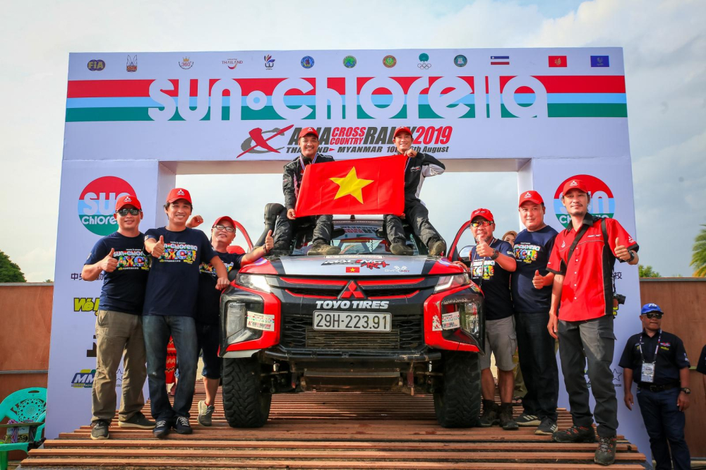 Lần đầu ti&ecirc;n tham gia s&acirc;n chơi quốc tế, Racing AKA đ&atilde; gặt h&aacute;i được th&agrave;nh t&iacute;ch kh&ocirc;ng hề tệ