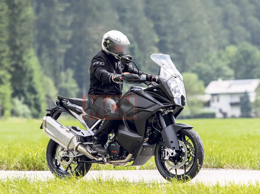 KTM 1290 Super Adventure phi&ecirc;n bản mới