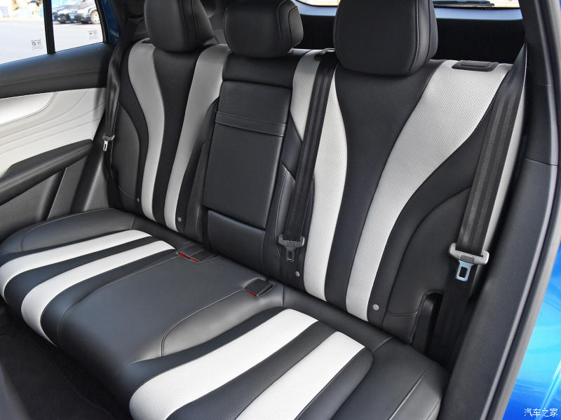 Hàng ghế phía sau của Roewe RX5 Max