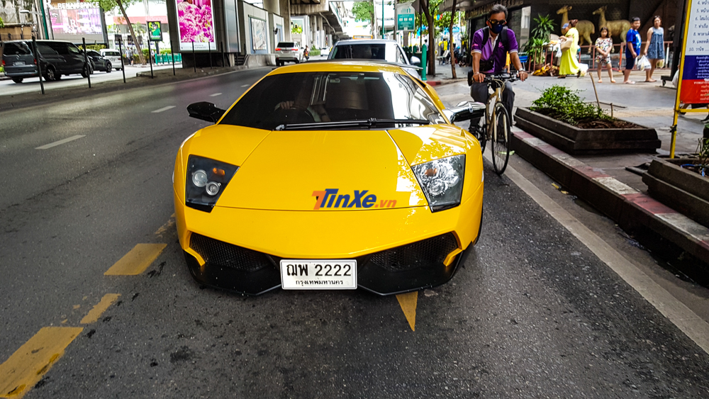 Đây là 1 trong 186 chiếc Lamborghini Murcielago LP670-4 SV sản xuất trên toàn thế giới Đây là 1 trong 186 chiếc Lamborghini Murcielago LP670-4 SV sản xuất trên toàn thế giới
