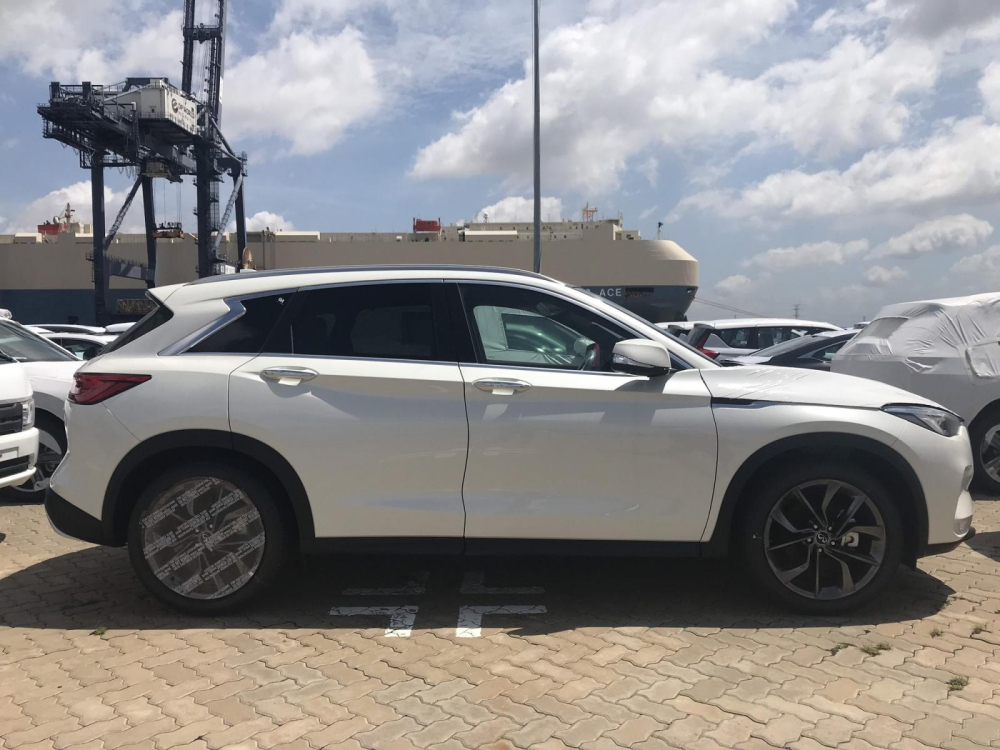 Thiết kế th&acirc;n xe của Infiniti QX50