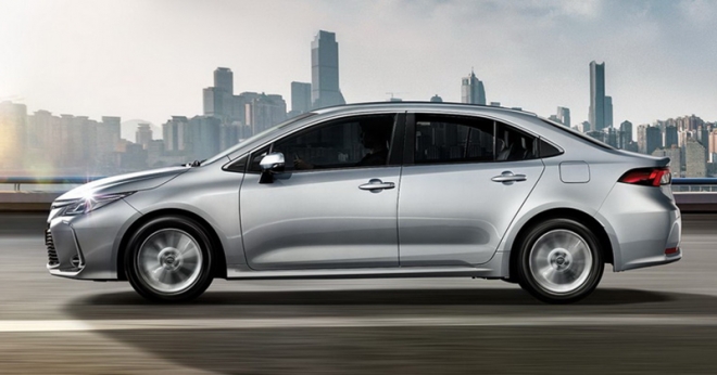 Thiết kế b&ecirc;n sườn của Toyota Corolla Altis 2019