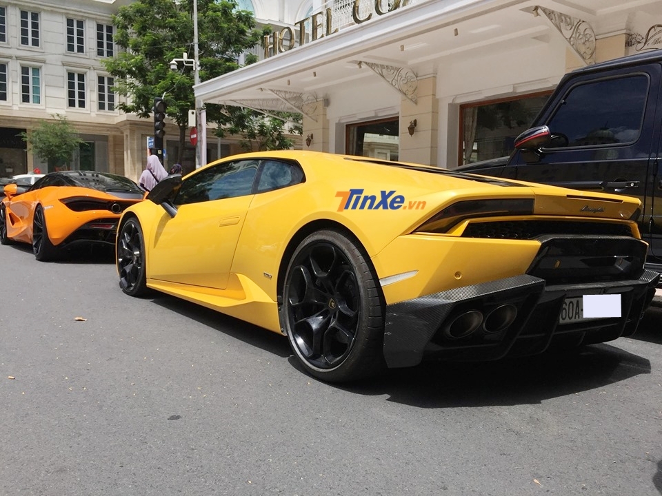 Chiếc Lamborghini Huracan LP610-4 này hiện đeo biển số của tỉnh Đồng Nai Chiếc Lamborghini Huracan LP610-4 này hiện đeo biển số của tỉnh Đồng Nai