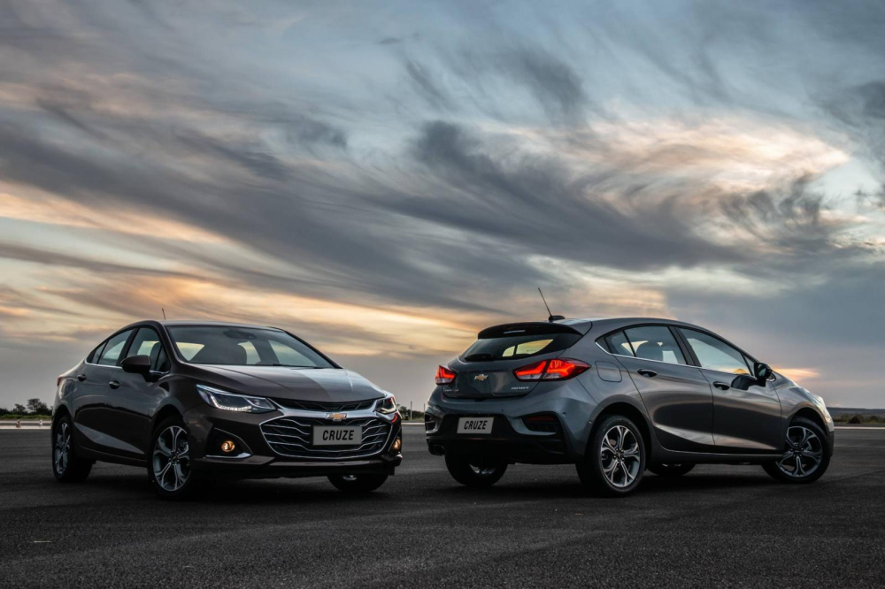Chevrolet Cruze 2020 sẽ có cả kiểu dáng sedan và hatchback Chevrolet Cruze 2020 sẽ có cả kiểu dáng sedan và hatchback