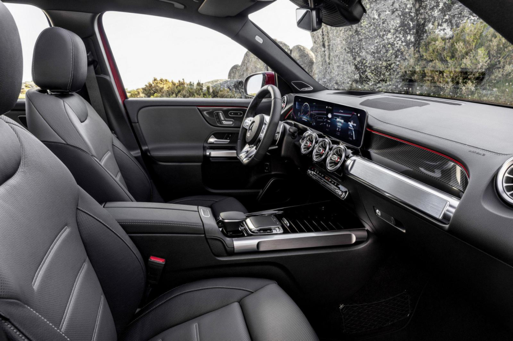 Nội thất b&ecirc;n trong Mercedes-AMG GLB 35 4Matic 2020