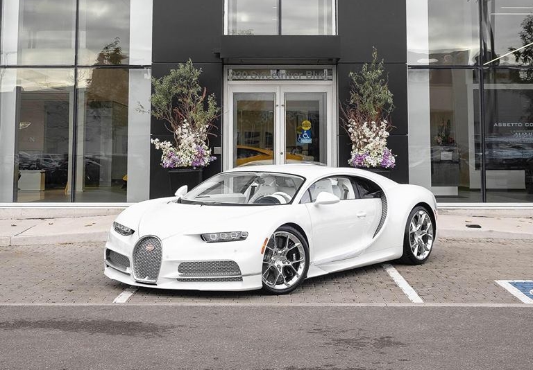 Chiếc si&ecirc;u xe Bugatti Chiron mới của Post Malone