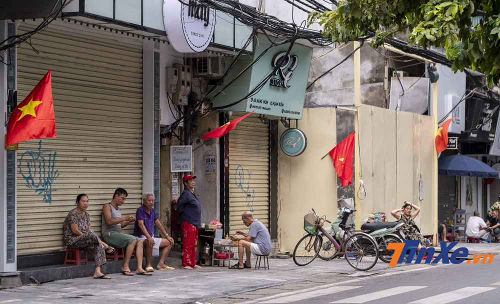 C&oacute; thể dễ d&agrave;ng cảm nhận được sự tho&aacute;ng đ&atilde;ng của kh&iacute; trời v&agrave; sự b&igrave;nh y&ecirc;n của H&agrave; Nội trong những ng&agrave;y nghỉ lễ d&agrave;i như vậy.