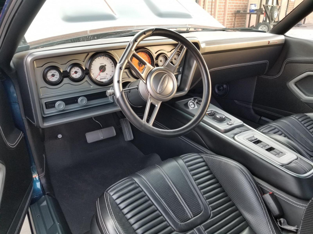 Nội thất mới của chiếc Plymouth Barracuda