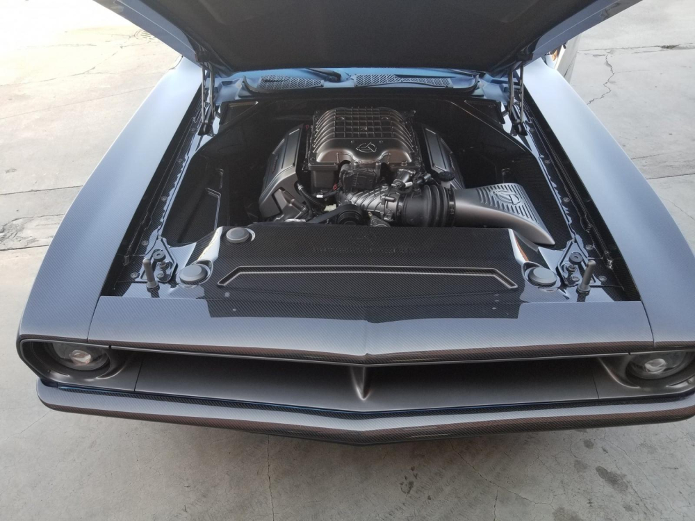Chiếc Plymouth Barracuda độ được đổi sang động cơ V8 Hellcat mạnh mẽ