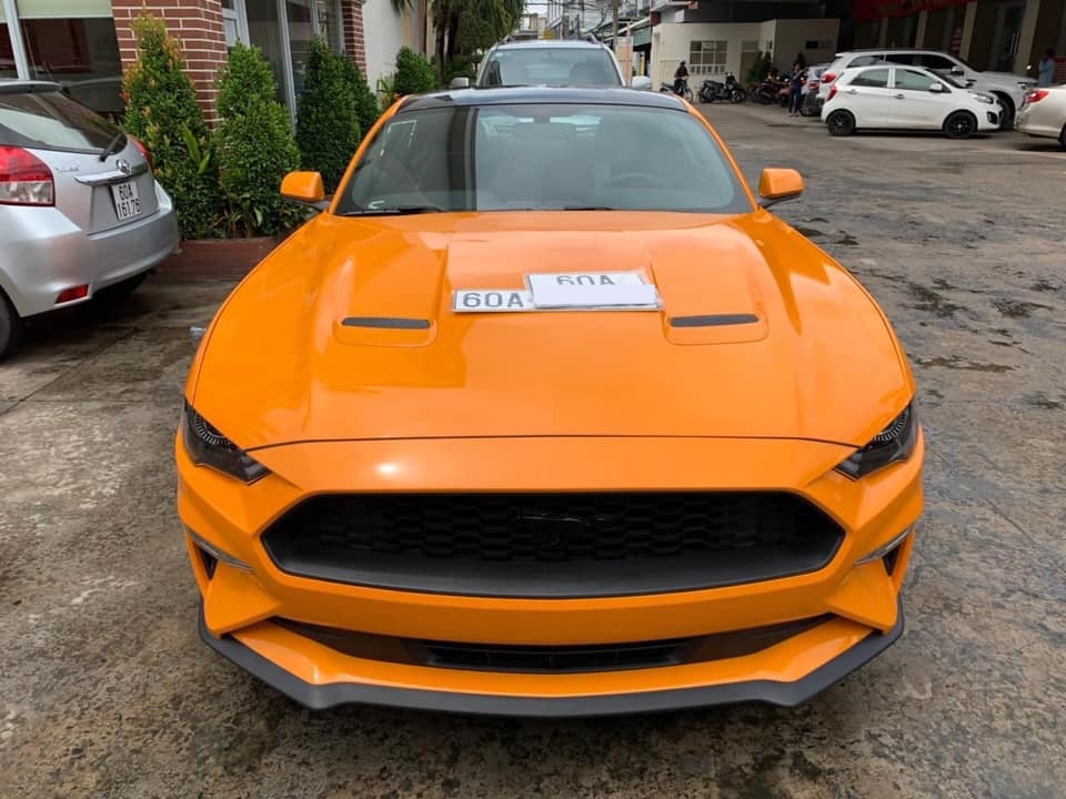 Sau 5 tháng tìm chủ nhân, Ford Mustang đời 2018 màu cam độc nhất Việt Nam về làm dâu ở Đồng Nai