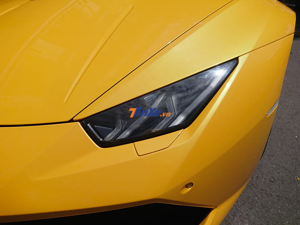 Siêu xe Lamborghini Huracan LP610-4 màu vàng này không được độ động cơ