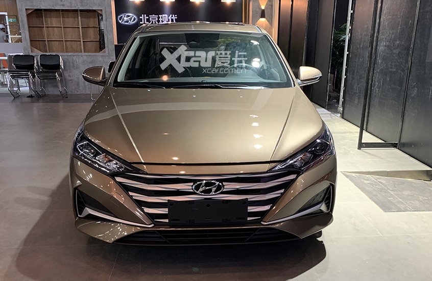 Cận cảnh thiết kế đầu xe kh&aacute; t&aacute;o bạo của Hyundai Accent 2020