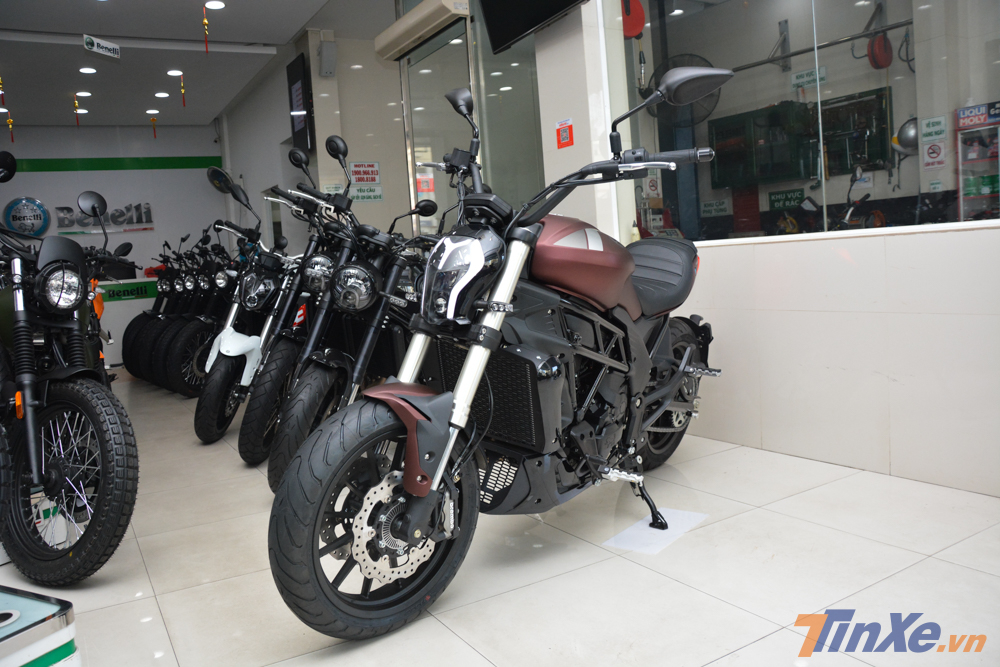 Mẫu xe Benelli 502C c&oacute; gi&aacute; b&aacute;n ch&iacute;nh h&atilde;ng 166 triệu đồng
