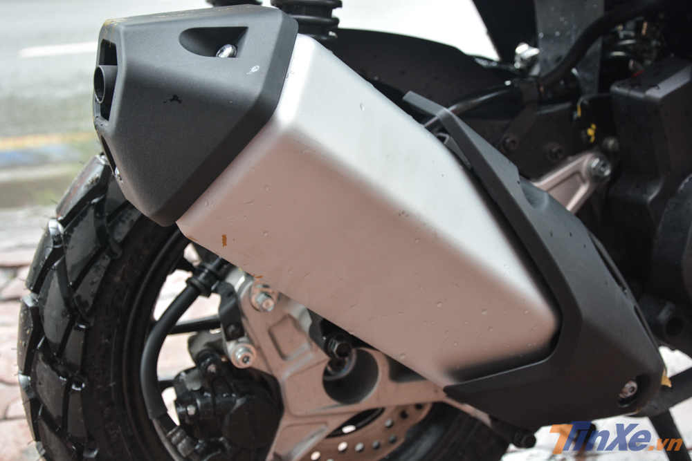 Hệ thống xả của Honda ADV 150 đạt tiêu chuẩn khí thải Euro 4 Hệ thống xả của Honda ADV 150 đạt tiêu chuẩn khí thải Euro 4