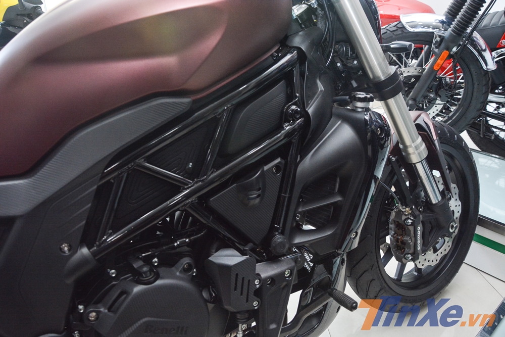 Benelli 502C 2019 sử dụng khung mắt c&aacute;o