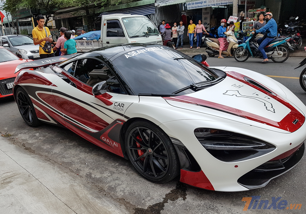 Siêu xe McLaren 720S của trưởng đoàn Car Passion với bộ áo mới để chạy hành trình xuyên 3 nước Đông Nam Á khác là Lào, Campuchia và Thái Lan