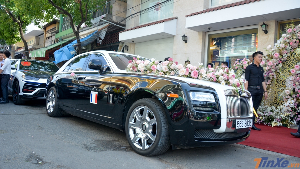 Biển cặp 38 tr&ecirc;n chiếc xe si&ecirc;u sang Rolls-Royce Ghost của Minh Nhựa mang h&agrave;m &yacute; l&agrave; tam ph&aacute;t