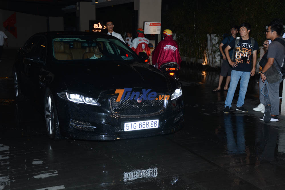 Jaguar XJL phi&ecirc;n bản 5.0