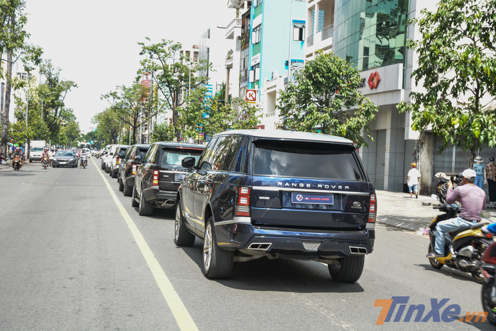 Riêng dàn xe Range Rover tham dự gồm các phiên bản Autobiography, SVAutobiography, Sport HSE, Land Rover Discovery, Vogue, Evoque...
