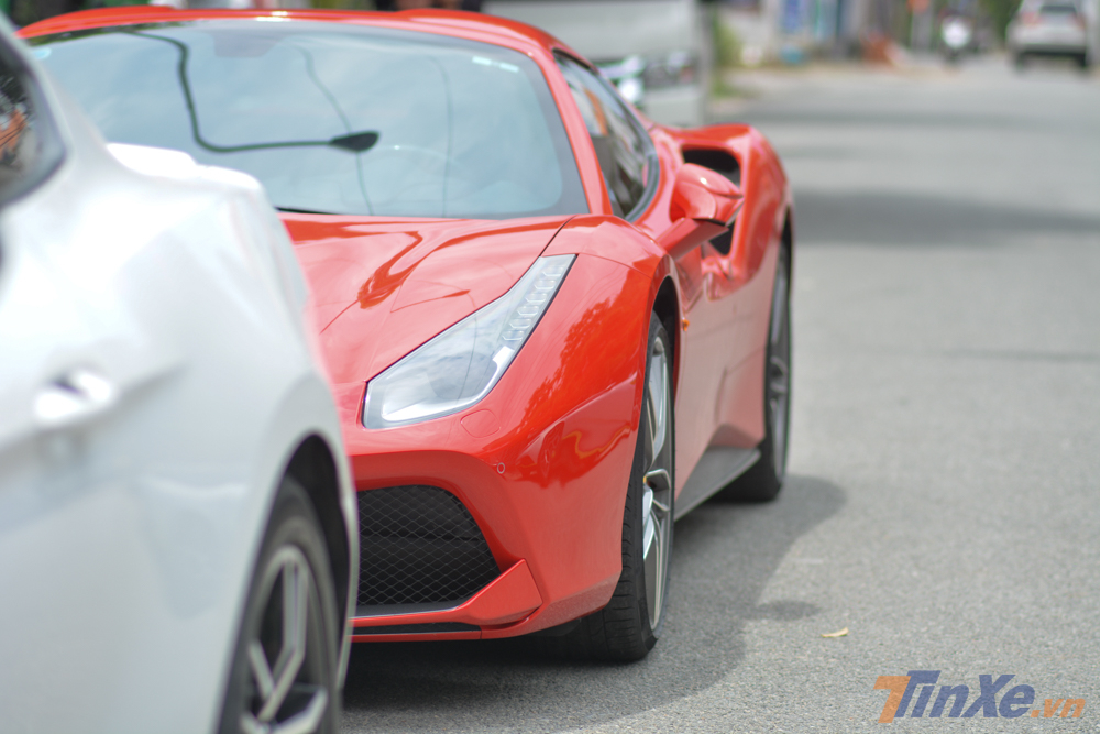 si&ecirc;u xe mui trần Ferrari 488 Spider chỉ mất khoảng thời gian 3 gi&acirc;y để tăng tốc từ 0-100 km/h