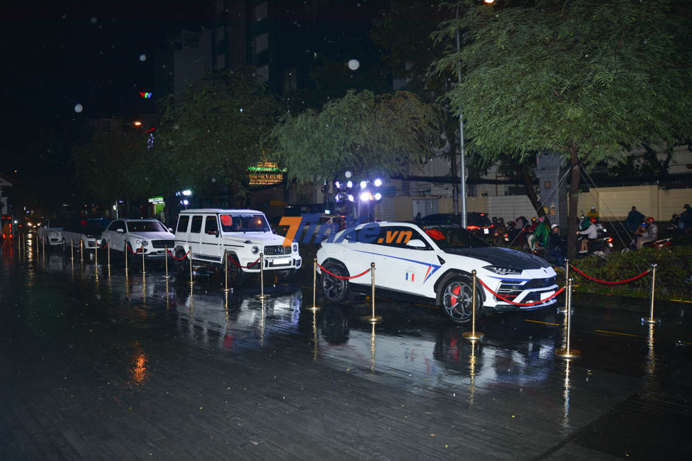 Lamborghini Urus được trang bị động cơ xăng V8