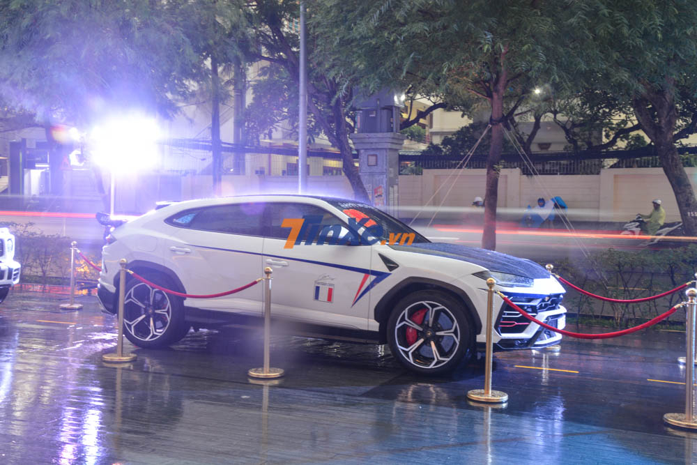 Si&ecirc;u SUV Lamborghini Urus l&agrave; niềm tự h&agrave;o của Minh Nhựa