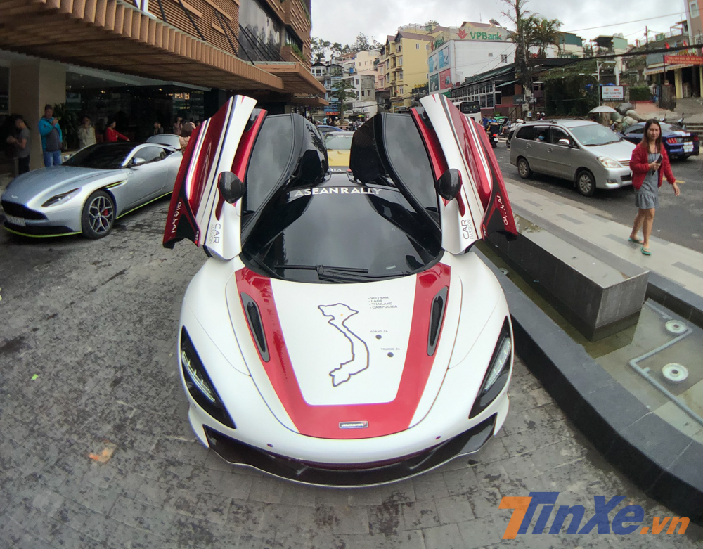 Hiện đo&agrave;n si&ecirc;u xe Car Passion đang từ Nha Trang quay về lại S&agrave;i th&agrave;nh