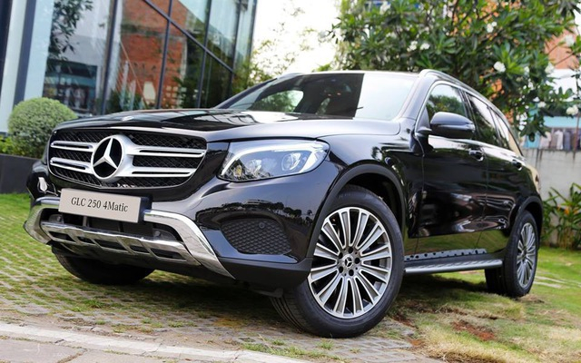 Động cơ 2.0 lít của Mercedes GLC 250 có thể sản sinh 211 mã lực. Thời gian tăng tốc từ 0 tới 100 km/h của xe là 7,3 giây trong khi tốc độ tối đa là 222 km/h Mercedes-Benz GLC 250