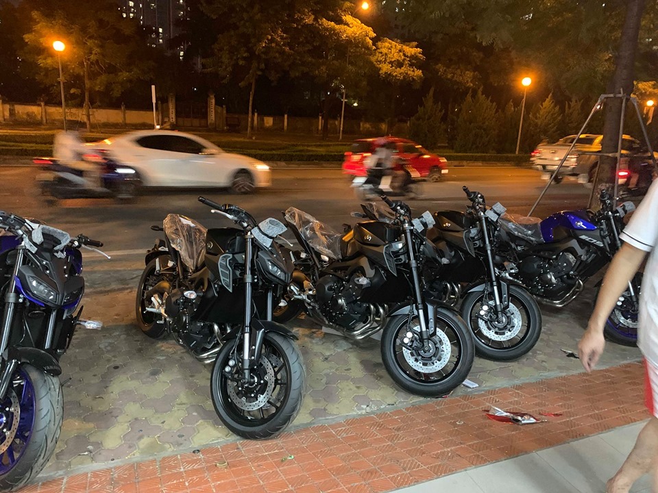 5 chiếc xe Yamaha MT-09 về showroom trong đợt đầu ti&ecirc;n