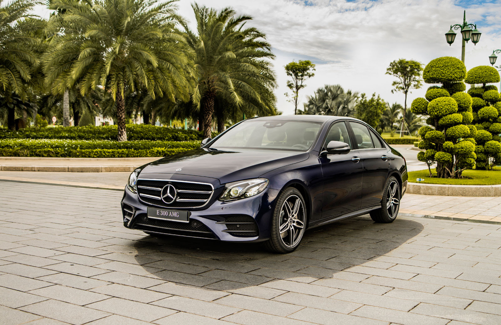 Mercedes-Benz E 300 AMG 2019 quay trở lại thị trường Việt Nam