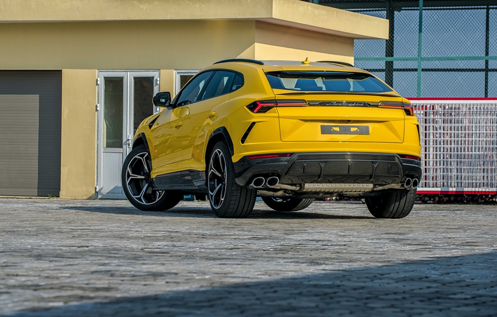 Lamborghini Urus ti&ecirc;u chuẩn c&oacute; gi&aacute; hơn 21 tỷ đồng tại Việt Nam